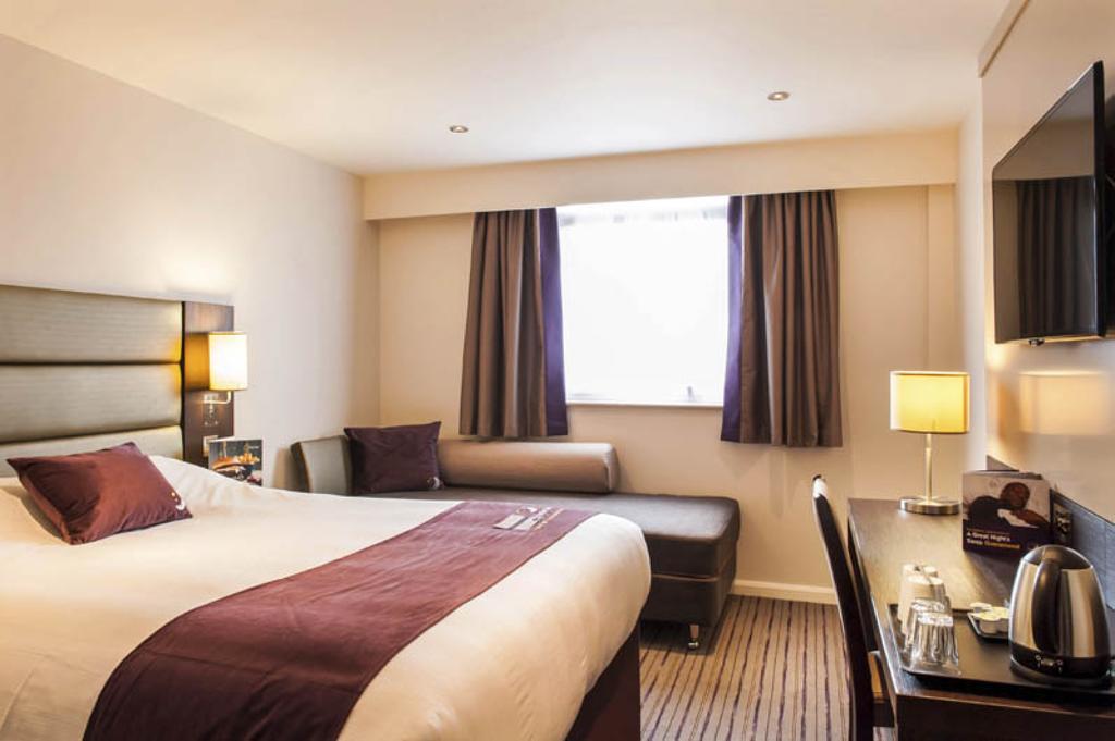 Premier Inn London Croydon West - Purley A23 Номер фото