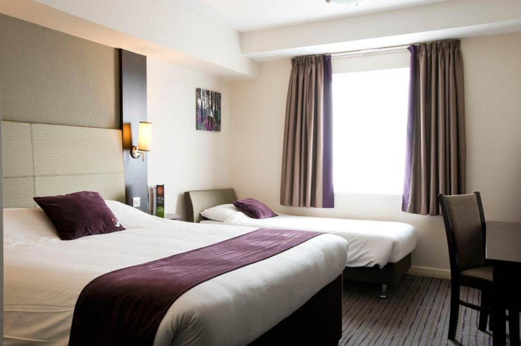Premier Inn London Croydon West - Purley A23 Номер фото