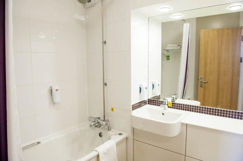 Premier Inn London Croydon West - Purley A23 Экстерьер фото